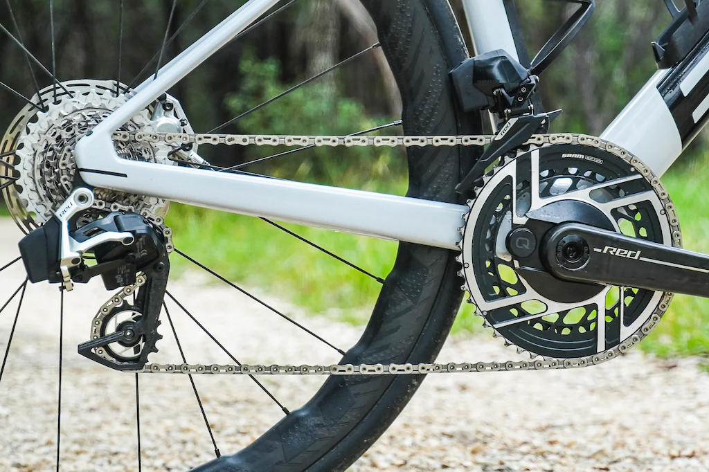 Review: The New SRAM Red AXS Groupset Pulls out All the Stops - Pinkbike