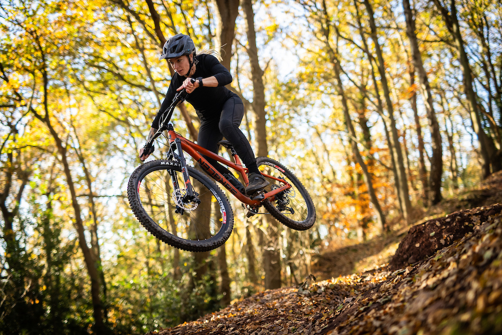 Saracen Introduces New Colourways of the ‘Low, Slack and Long’ Mantra ...