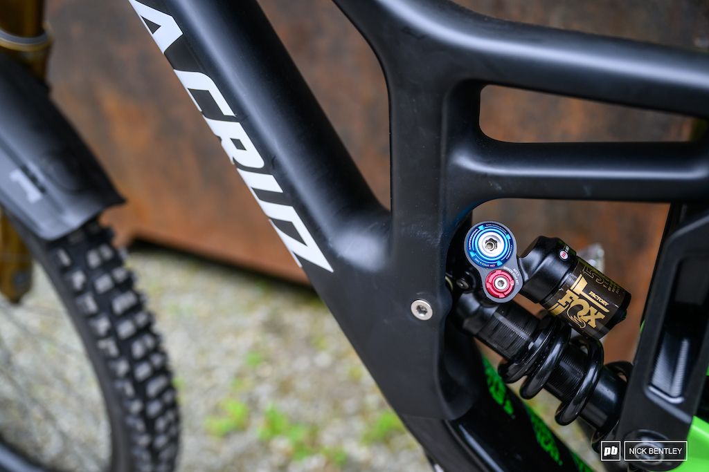 Bike Check: Laurie Greenland's Santa Cruz V10 - Pinkbike