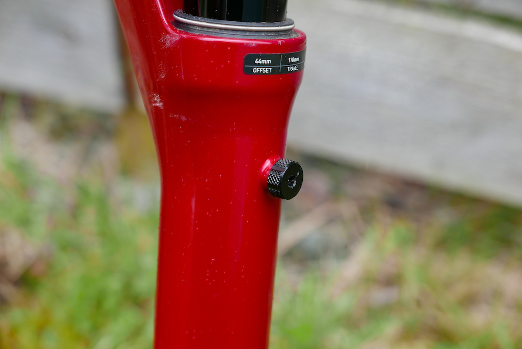 Head to Head Review: 2025 RockShox Zeb vs Fox 38 - Pinkbike