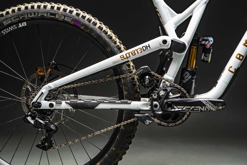 COMMENCAL Supreme DH 27.5インチ COMMENCAL SUPREME DH V5 SIGNATURE LTD: The Ultimate Downhill