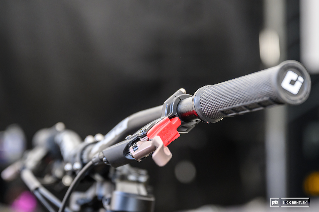 3d printed brake stops to stop any accidental lever pulls.