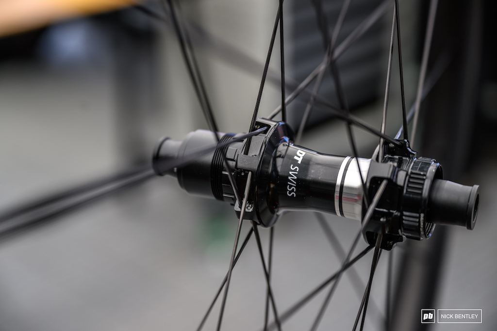 At the heart of the XRC 1200s is a 180 hub with Ratchet EXP 54 quick-engaging freehub.
