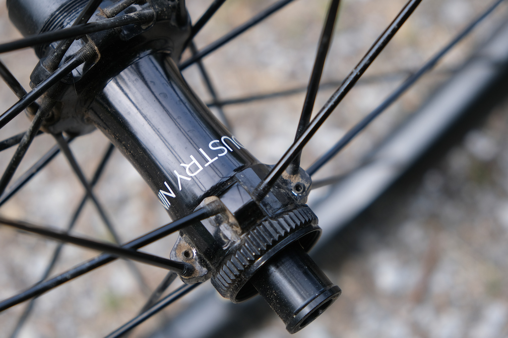 Review: Industry Nine Solix M TR300/290 Carbon Wheels - Pinkbike