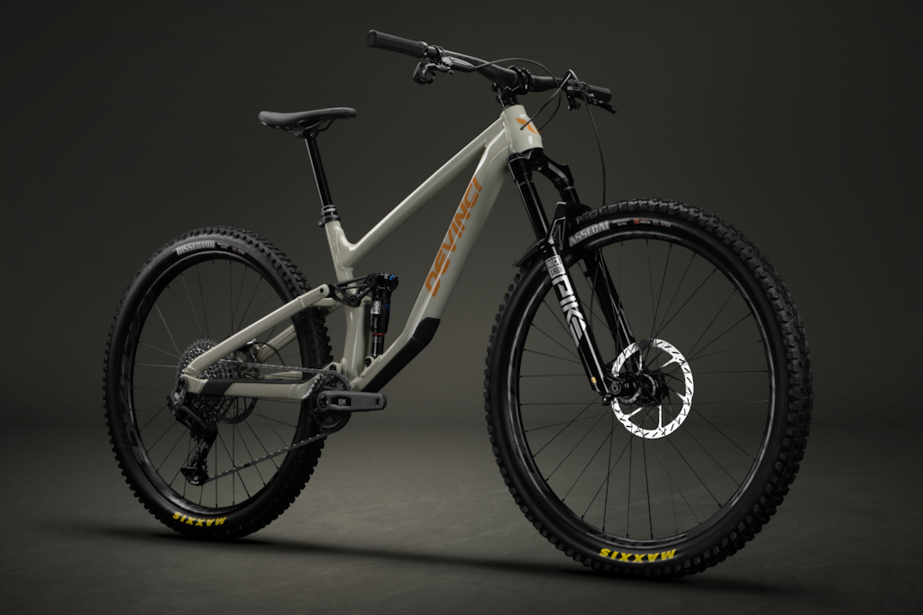 First Ride: 2025 Devinci Troy - A New Canadian-Made Aluminum