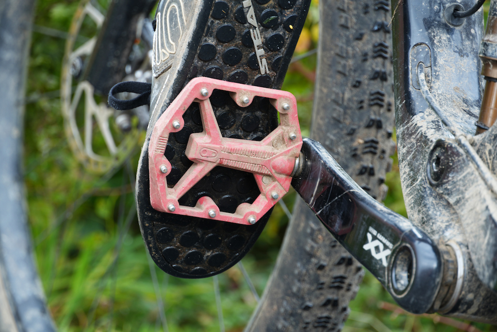 Shell Foot Bike Review: 6 Flat Pedal Shoes Ridden & Rated - Pinkbike
