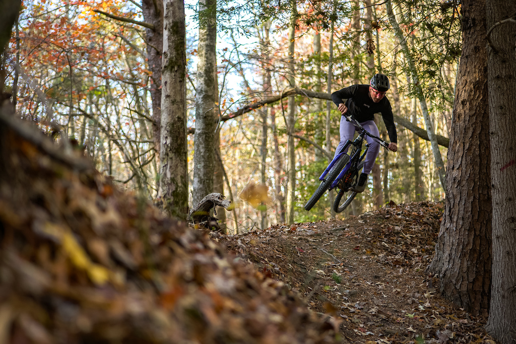 マウンテンリサーチ　mountain research bush walker Video: Brice Shirbach Rides Walker County, Georgia in