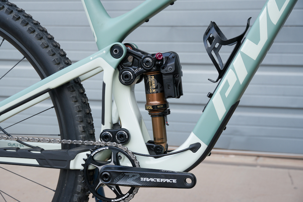 First Ride: 2025 Pivot Trailcat SL and LT - Pinkbike