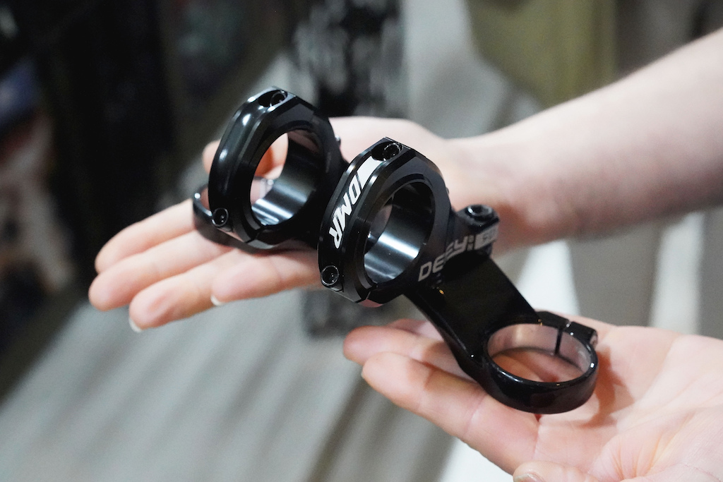DMR Launches Updated Sect Frame, Direct Mount Stem & Sweeper Bars
