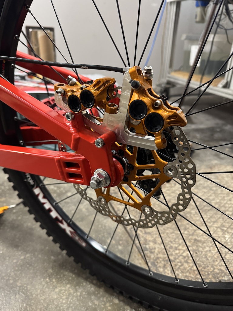 Rear dual disc brake consone. Totally unnecessary, and without sense. Just because.I can!