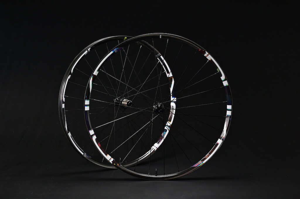 First Ride: Duke Lucky Jack SLS5 Carbon Wheelset - Pinkbike