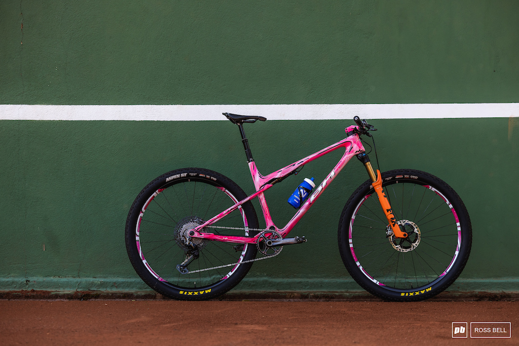 10 Fast & Flashy XC Bikes From the 2025 Araxa XC World Cup - Pinkbike