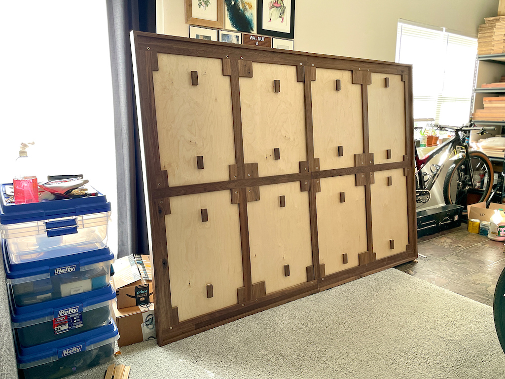 Backboard Structure: The rear structure is built to support the weight of the tools and to make sure the wall stays square over time.