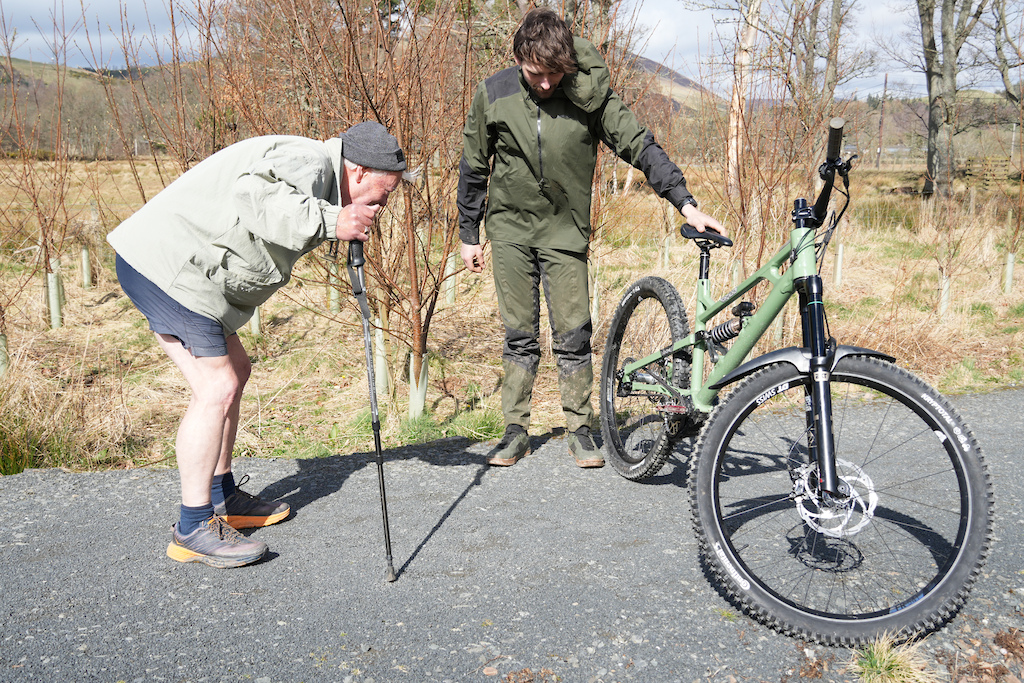 First Ride: Geometron G1 GPI - A Tinkerer's Dream - Pinkbike First Ride: Geometron G1 GPI - A Tinkerer's Dream - Pinkbike