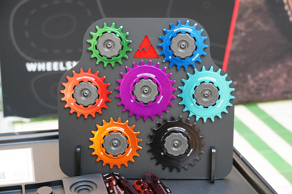 Hot Accoutrements & Components - Bespoked Show 2025 - Pinkbike Hot Accoutrements & Components - Bespoked Show 2025 - Pinkbike
