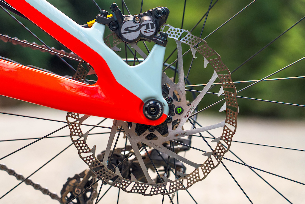 Review: Pivot Phoenix - Easily Accessible DH Speed - Pinkbike