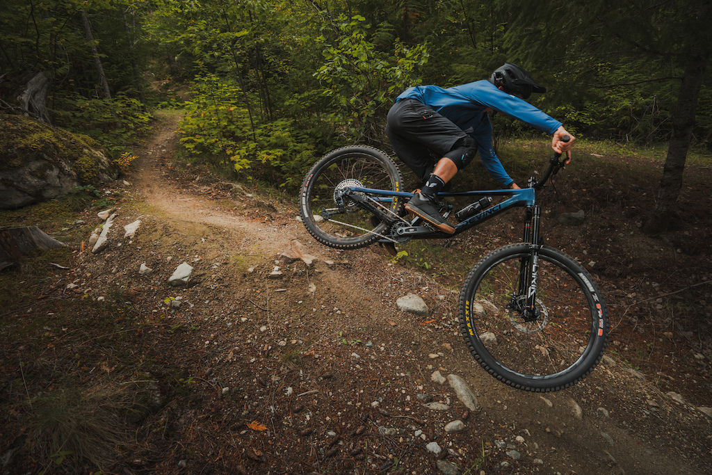 Devinci Introduces the New Troy Carbon - Pinkbike