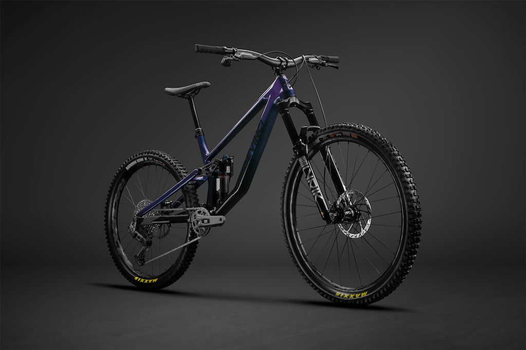 Devinci Introduces the New Troy Carbon - Pinkbike