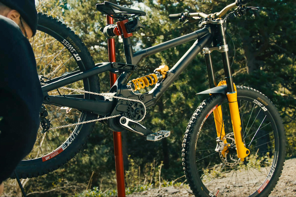 Spotted: Specialized's Updated Demo Prototype - Pinkbike