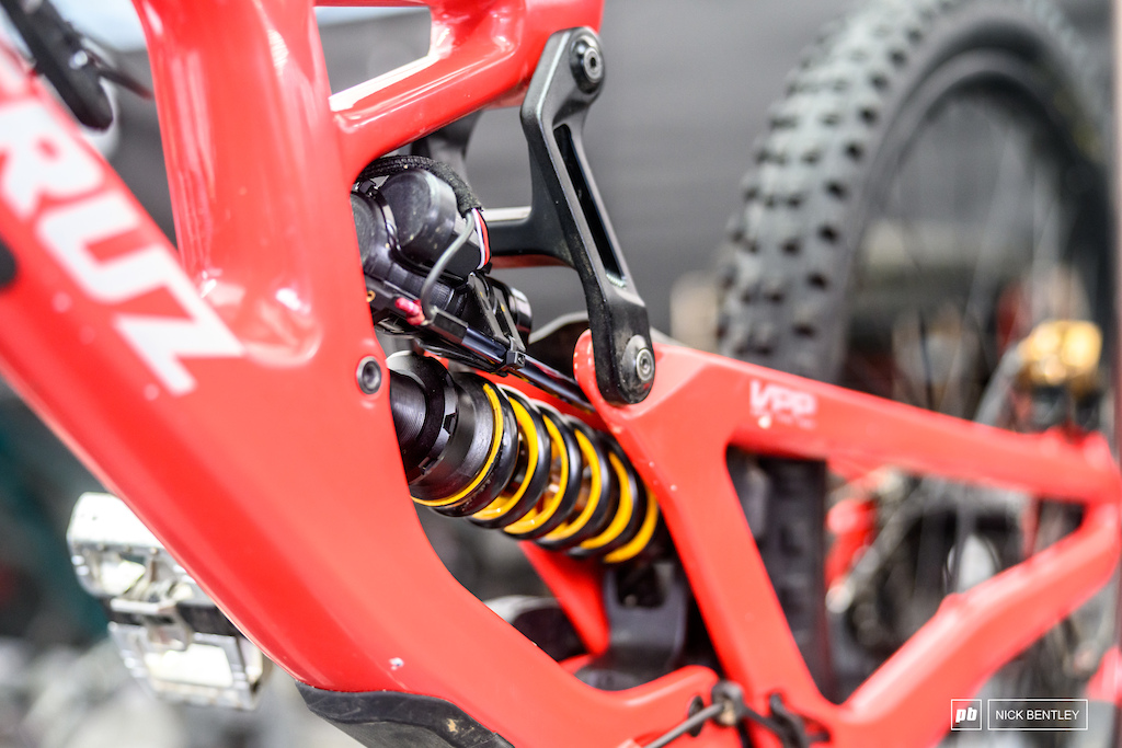 Spotted: Rogue Racing's SR Suntour Electronically Controlled Coil