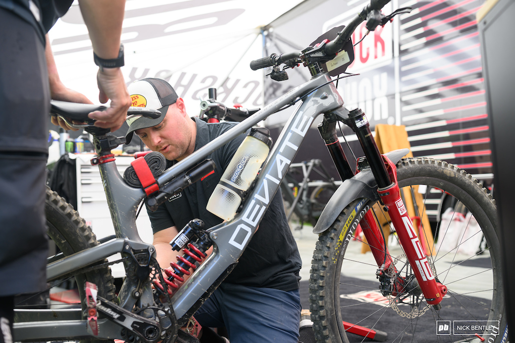 Enduro Tech Randoms: Loudenvielle Enduro World Cup 2025 - Pinkbike