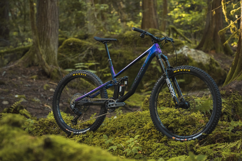 Devinci Introduces the New Troy Carbon - Pinkbike