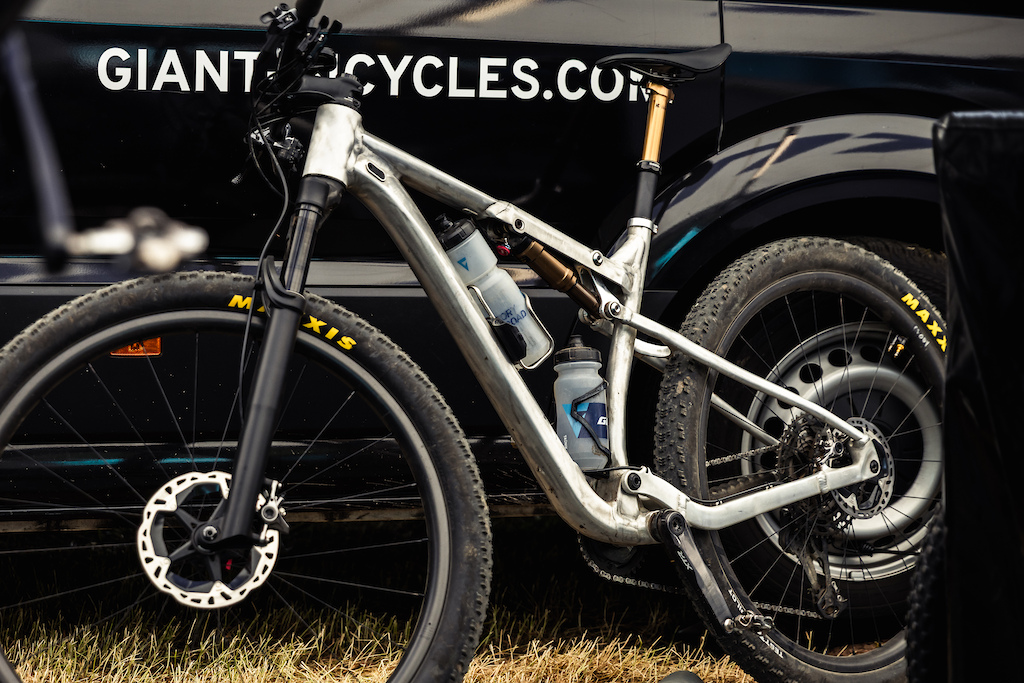 Spotted: Giant Anthem Aluminum Prototype - 2025 Val di Sole
