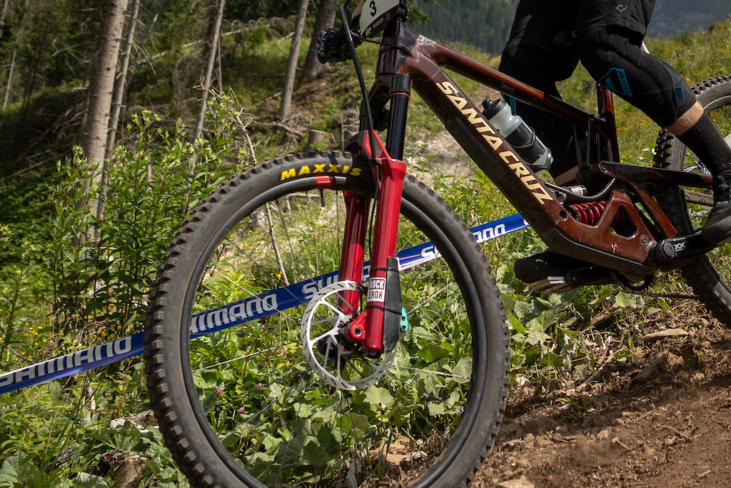 RockShox Patent Application Shows Adjustable Fork Bottom-Out