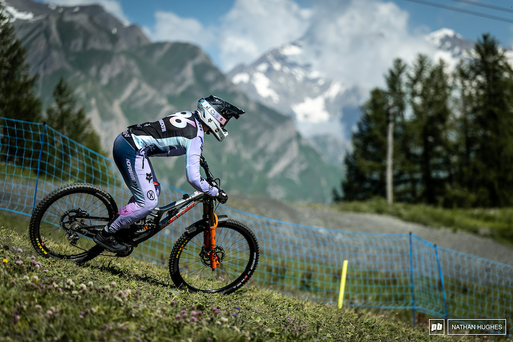 Race Analysis from the 2025 La Thuile DH World Cup - Pinkbike