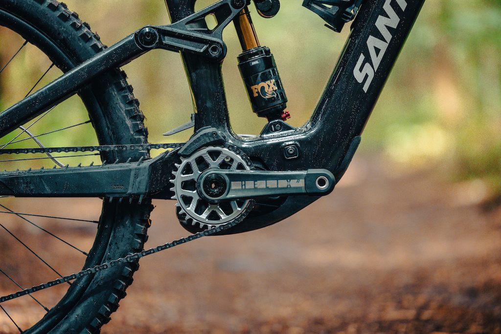 エンライトイクイップメント　レベレーション　エーペックス30°F Threaded Bottom Brackets – ethirteen