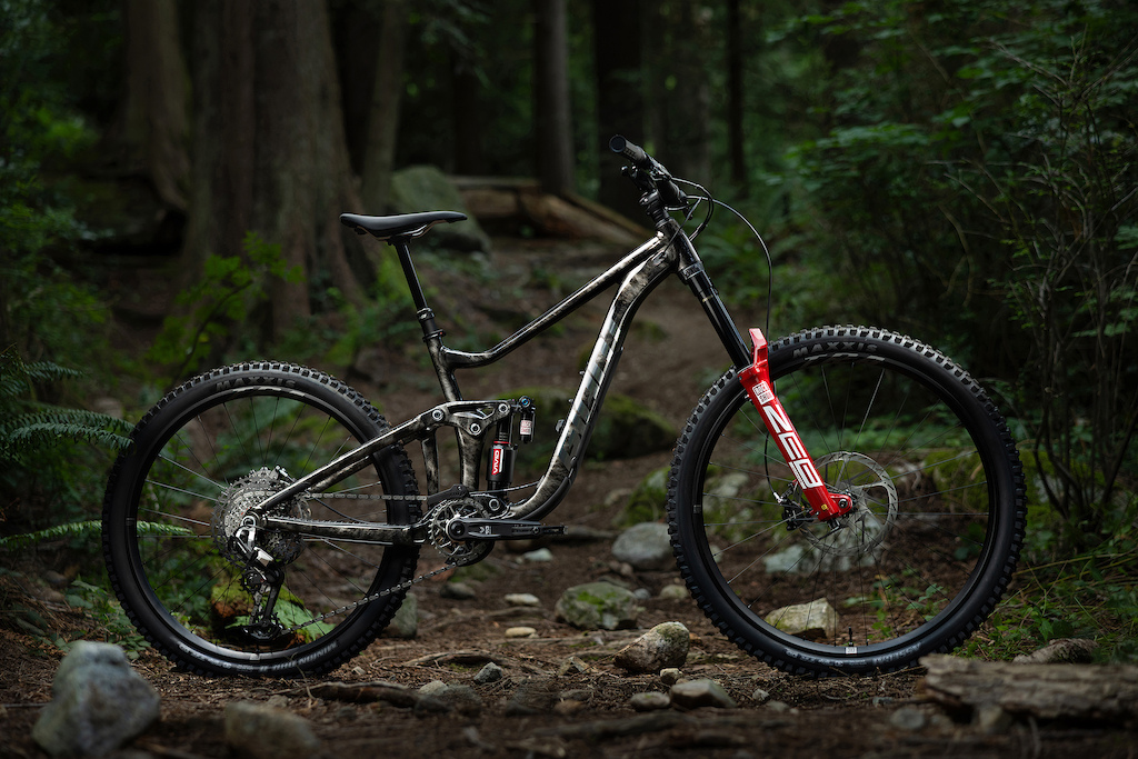 First Look: Giant Reign SE - Not Just For the Park - Pinkbike