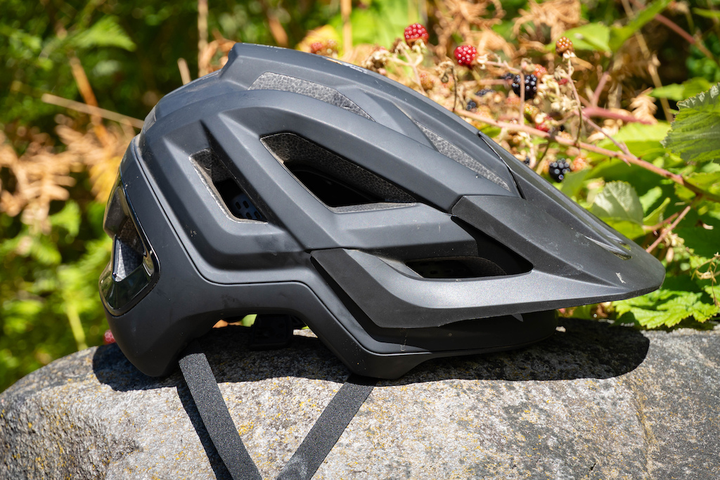 Review: Giro's New Montaro III Helmet - Pinkbike