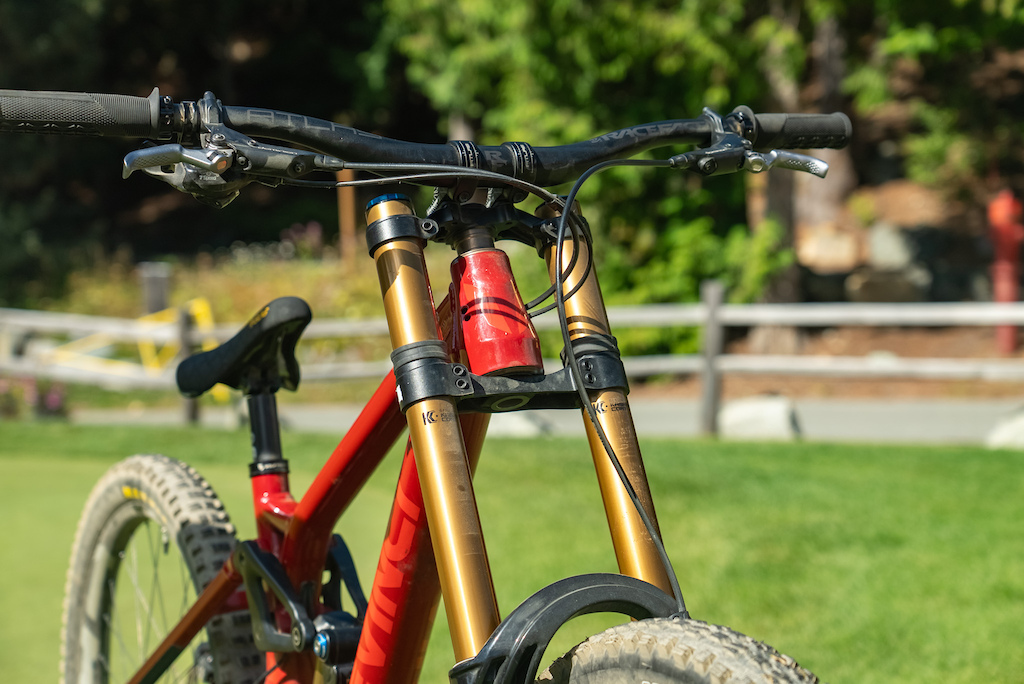 Bike Check: Georgia Astle's Devinci Chainsaw - Pinkbike