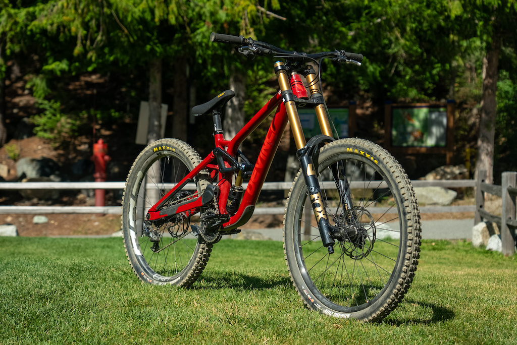 Bike Check: Georgia Astle's Devinci Chainsaw - Pinkbike