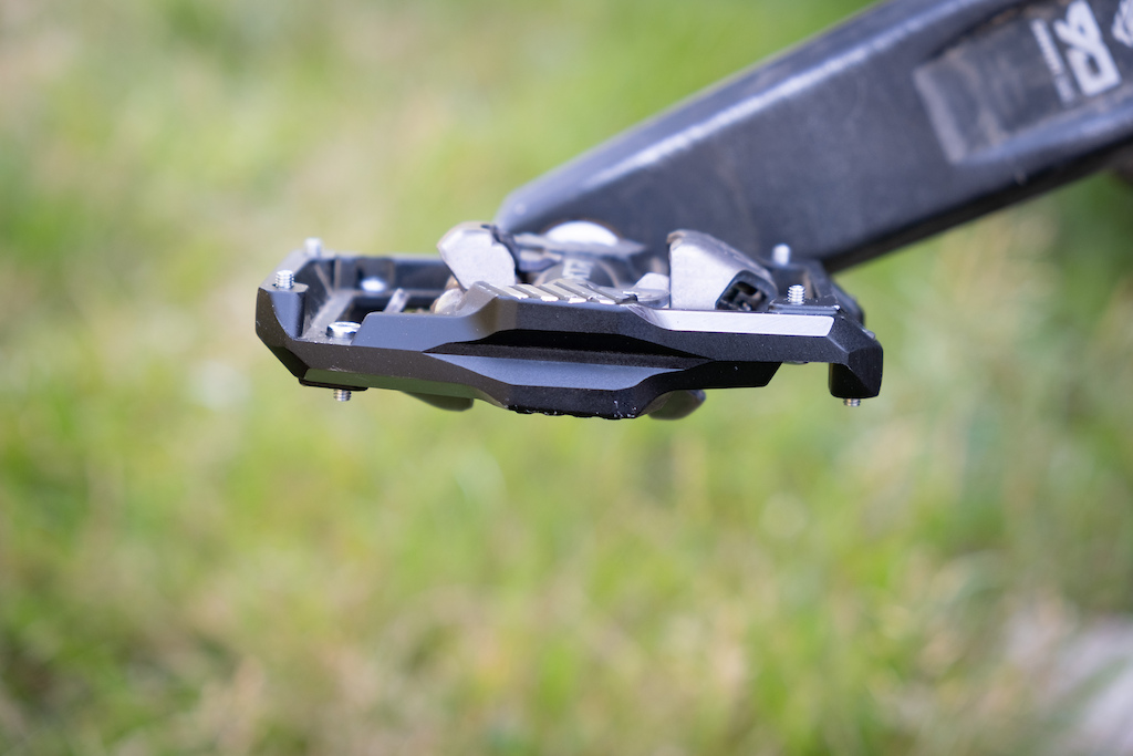 First Ride: Shimano's New XTR M9220 Pedals & Updated SPD Cleat Design -  Pinkbike