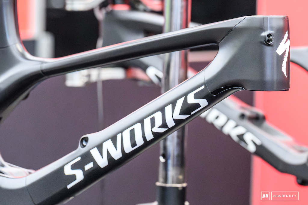 Spotted: Specialized Demo S-Works Carbon at Les Gets World Cup