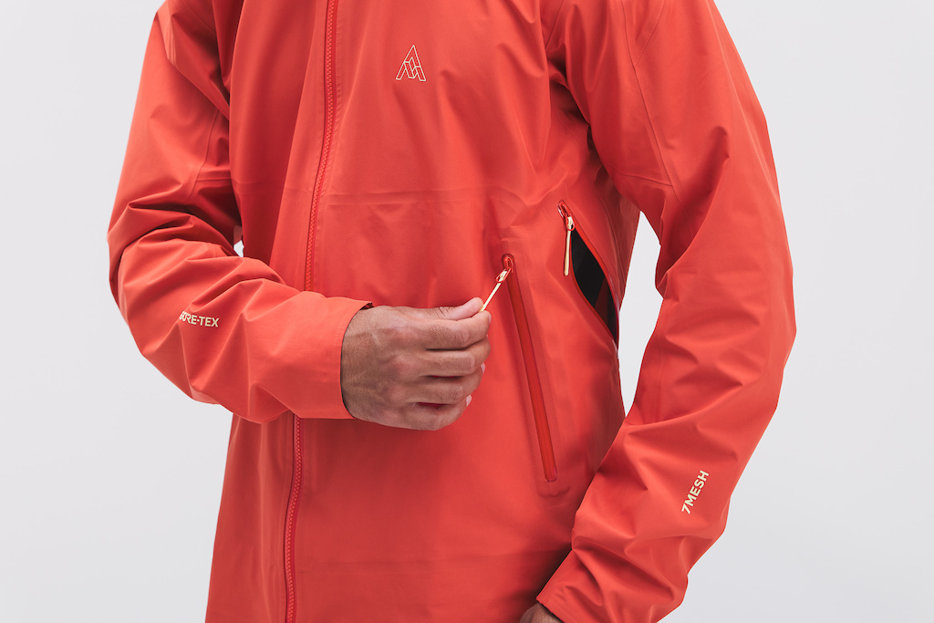 7MESH Gore-Tex pro ジャケット First Look: 7mesh's Guardian Jackets and Pants - Pinkbike