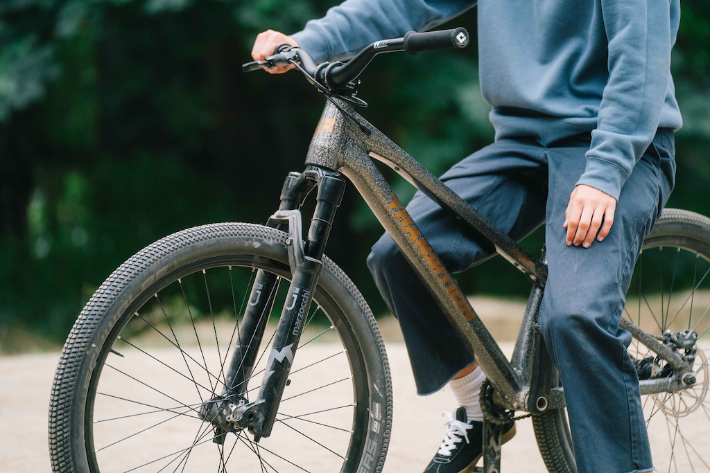 BEYOND 27インチ Transition Refreshes the PBJ Dirt Jumper with Aluminum Frame