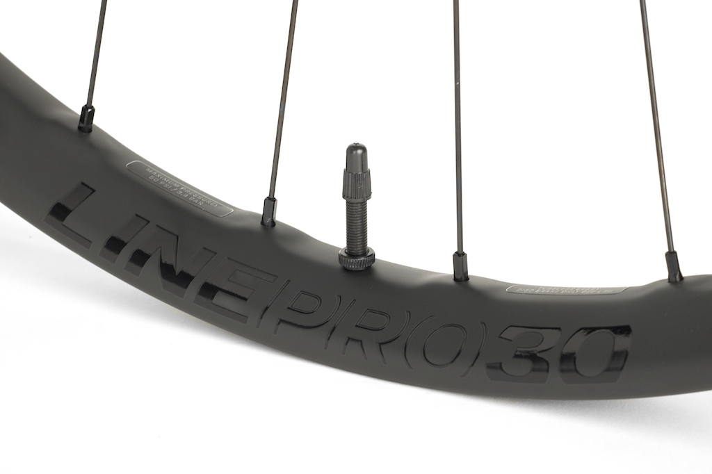 First Look: Bontrager Line Pro 30 & Line Comp 30 Wheels - Pinkbike