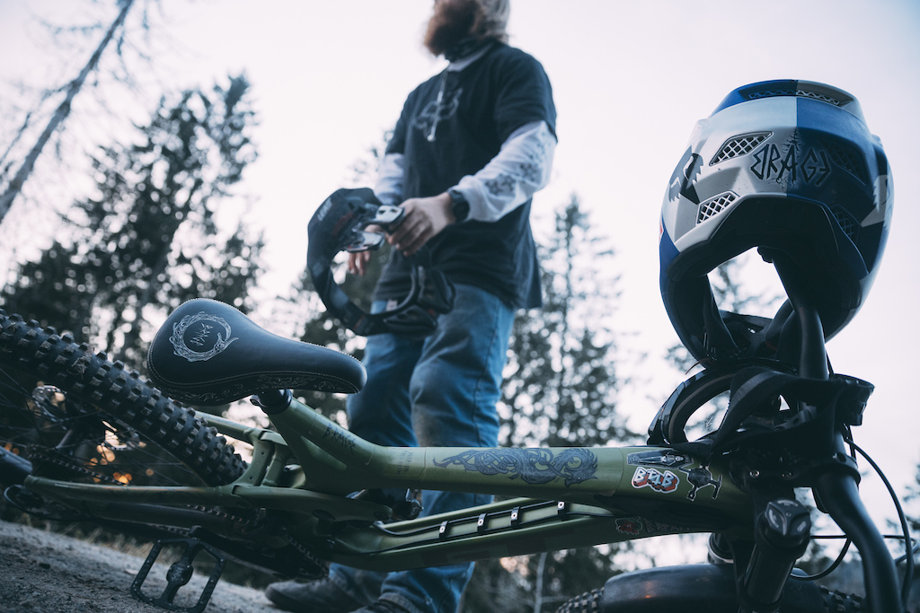 SDG Announces Brage Vestavik's Signature B-Rage Apollo Saddle - Pinkbike