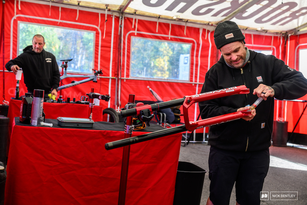 This Boxxer was nearly done again with 2 guys churning through 30 fork services. Track walk day is tough in both the Fox and Rockshox camps