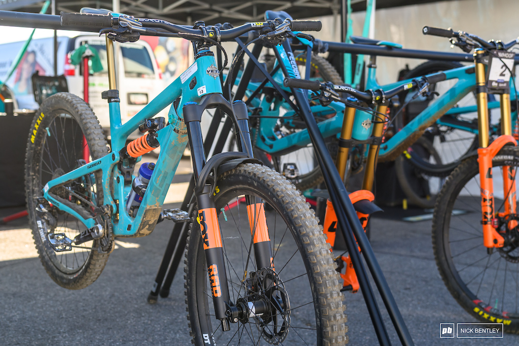 Spotted: New Fox 38 RAD Prototype - Pinkbike