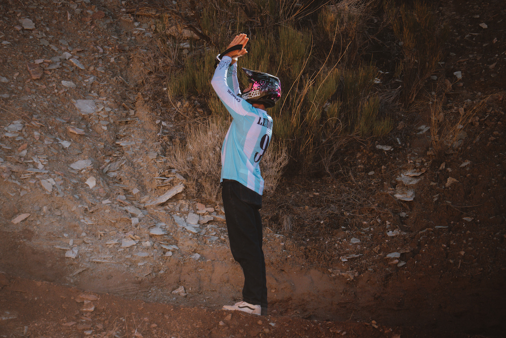Thanking the crowd for the support after the goblin drop