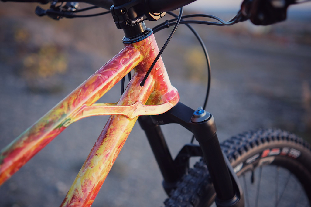 First Look: Zoceli Rutina - A 115mm Steel XC Bike With Progressive
