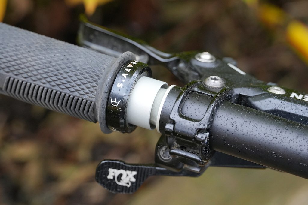 GL FLEX 9 WIDE リドル　ハル　スタビー FlexStab Review: A Handlebar With Ball-Jointed, Floating Grips