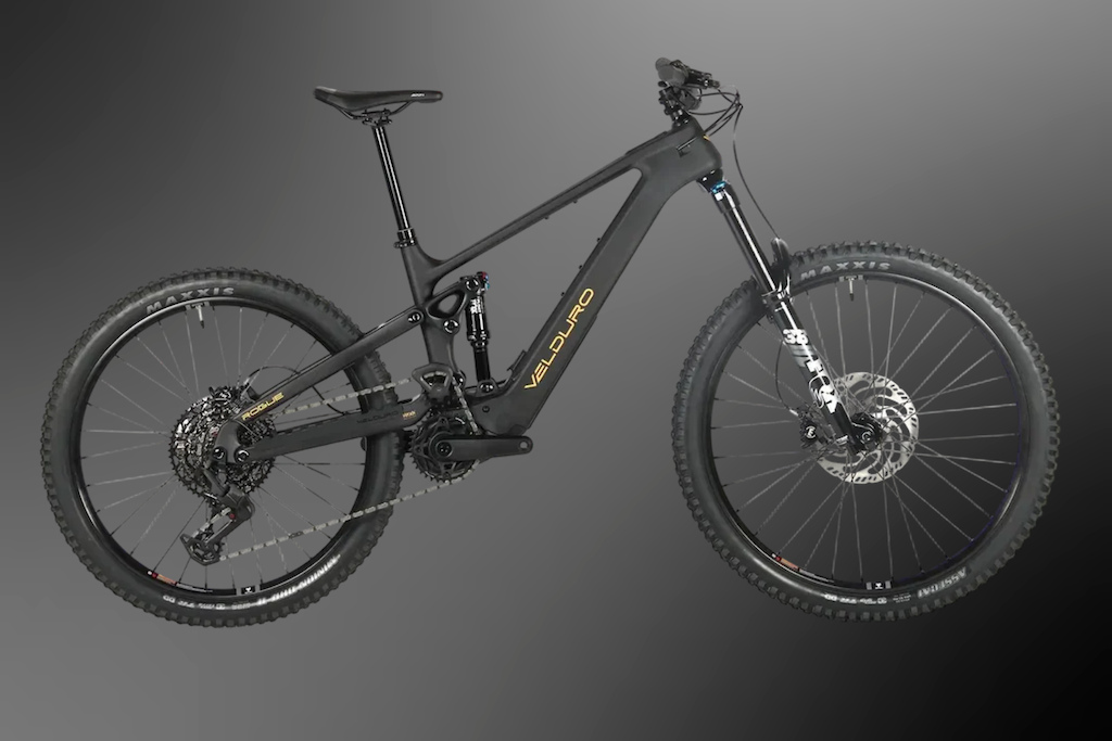 First Ride: The Velduro Rogue R is an Avinox-Powered DH Fiend