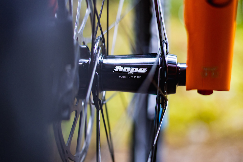 NOBL Launches Signature Series: Shallow Profile Carbon Wheels
