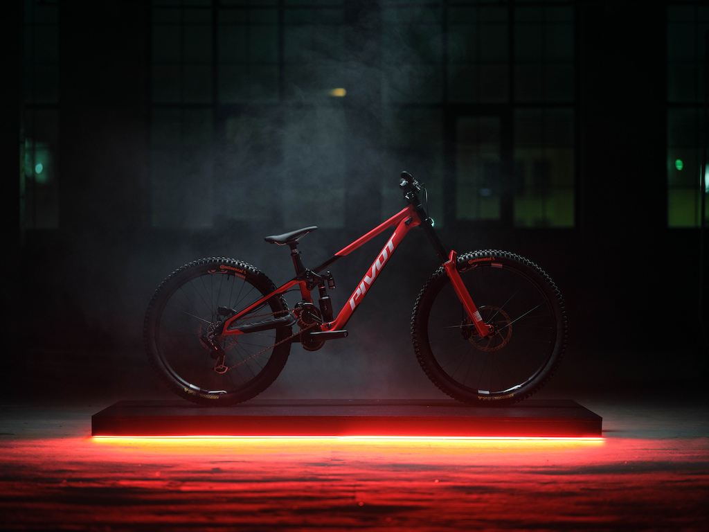 Pivot Releases Special Edition Phoenix XX DH - Pinkbike