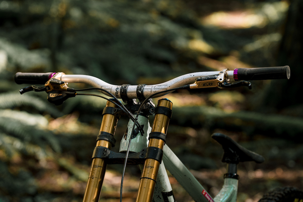 Race Face Atlas Handlebars Have a New GL Tune and Higher Rise