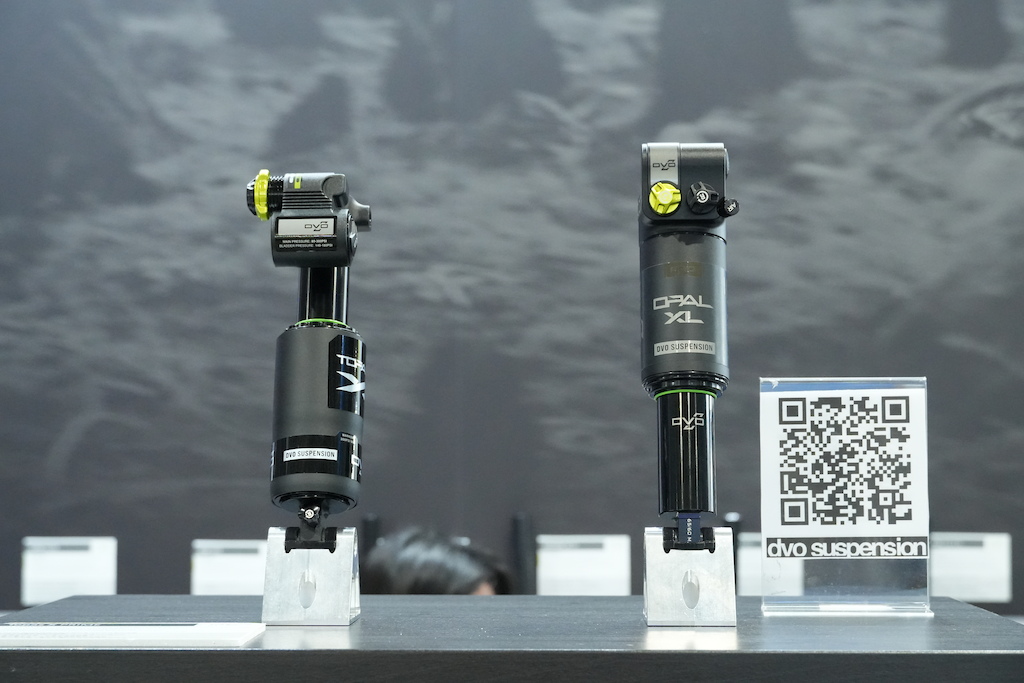 パワーデトックス ダマスカス鋼を採用した世界300本限定モデルが登場 | EDOX日本公式サイト